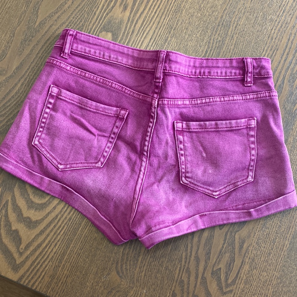 Shorts - Picture 2 of 2